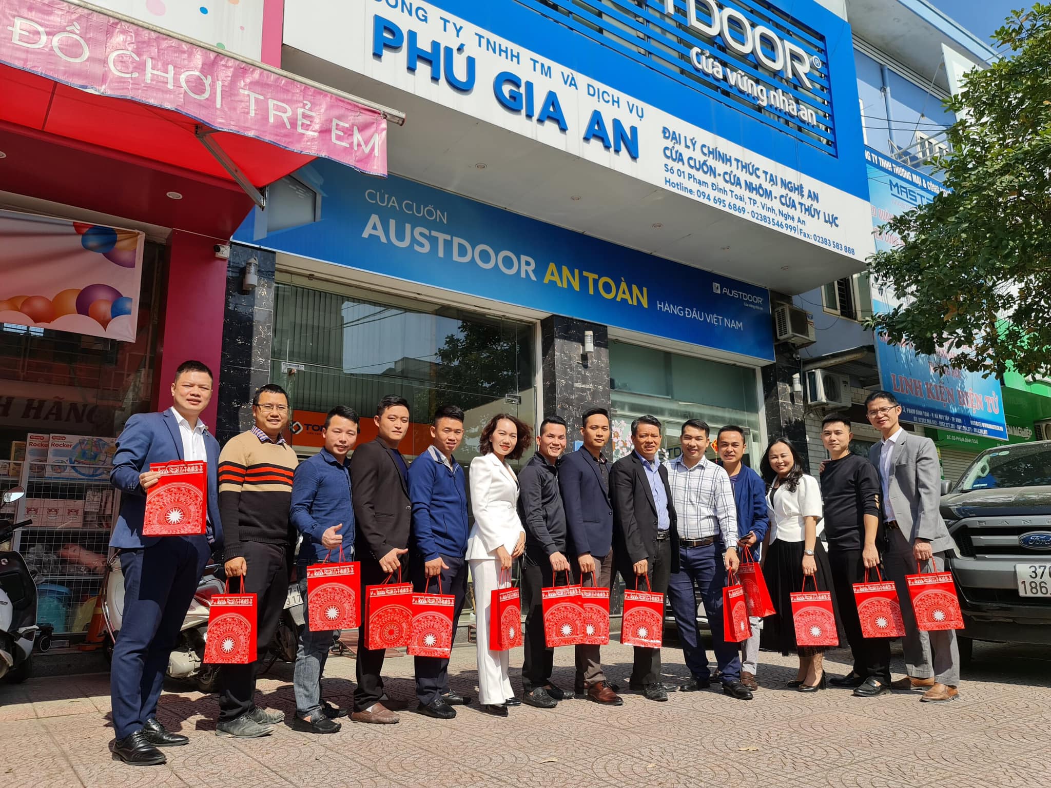{Case Study} Triển khai SlimCRM cho Phú Gia An: Nâng cao năng lực quản trị doanh nghiệp trong lĩnh vực cửa dân dụng và công nghiệp